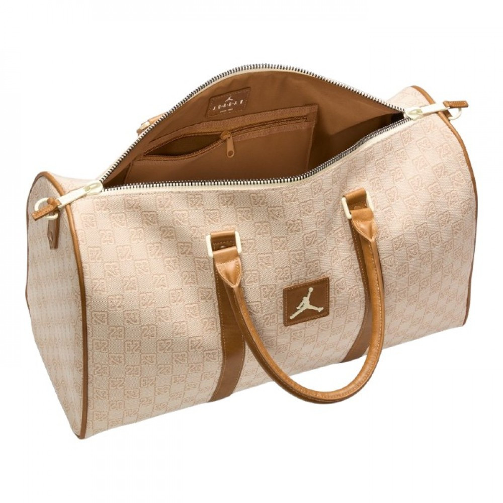 Сумка Jordan Monogram Duffle Bag (20L) Coconut Milk MA0759-W3Z