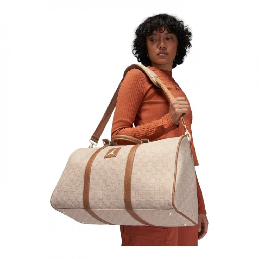 Сумка Jordan Monogram Duffle Bag (20L) Coconut Milk MA0759-W3Z