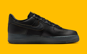 Кросівки чоловічі Nike Air Force 1 '07 'Black University Gold' (FZ4617-001) FZ4617-001