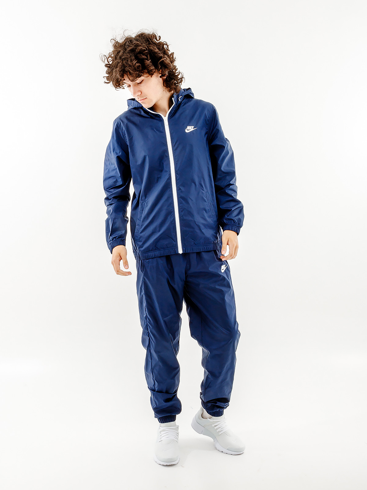 Спортивний костюм Nike CLUB LND WVN TRK SUIT DR3337-410