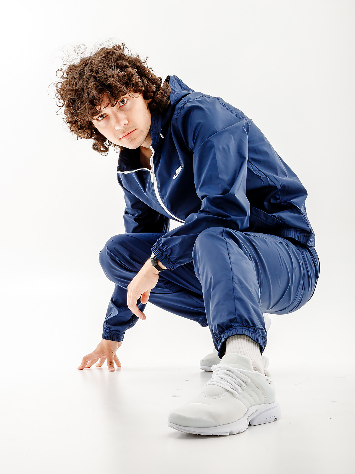 Спортивний костюм Nike CLUB LND WVN TRK SUIT DR3337-410