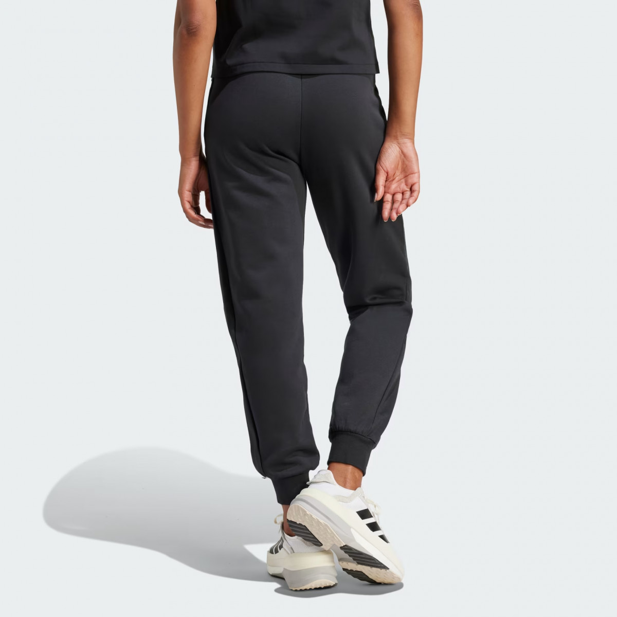 Штани спортивні W Z.N.E. PT JE7842 Adidas L Чорний JE7842