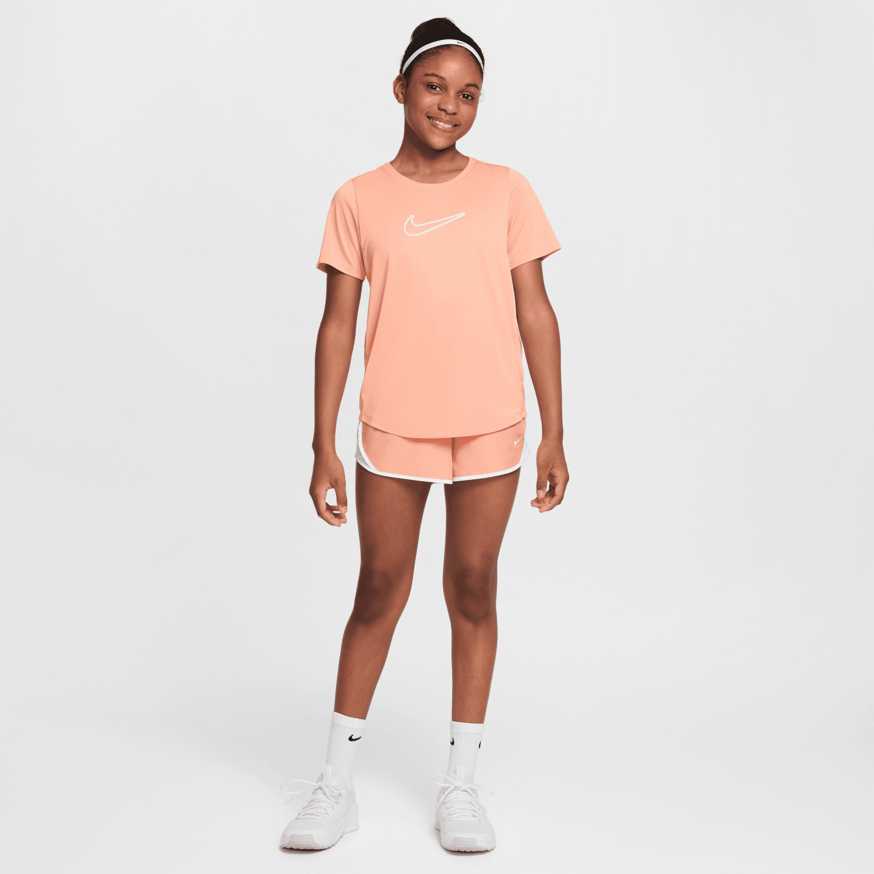 Футболка FZ5600-844 Nike FZ5600-844