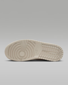 Кросівки жіночі Air Jordan 1 Low Hemp Beige HV4268-120