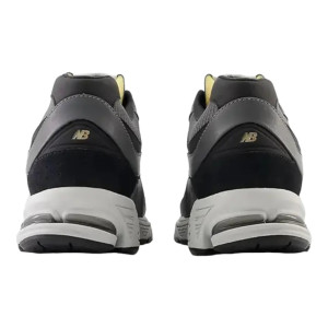 Кросівки New Balance 2002R M2002RVG