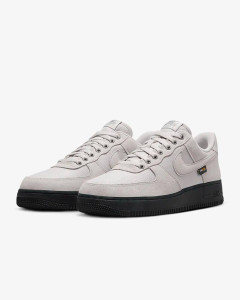 Кросівки Nike AIR FORCE 1 07 HQ3822-001