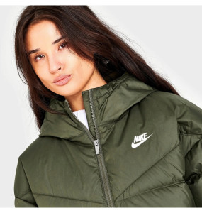 Куртка жіноча Nike Sportswear Storm-Fit Windrunner Down Hooded Jacket Green DQ5903-222