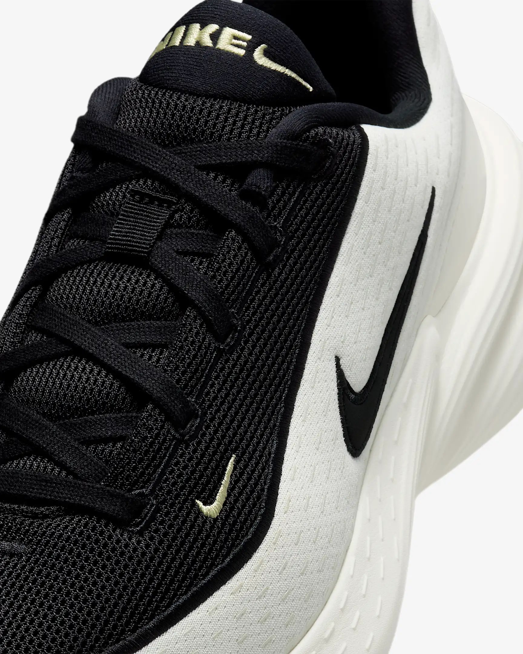 Кросівки Nike IB2765-100