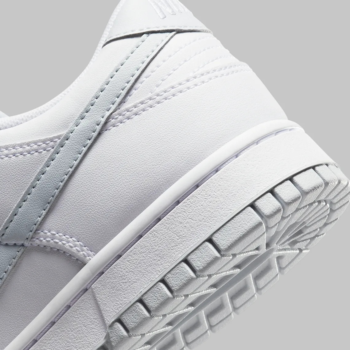 Кросівки Nike DUNK LOW RETRO DV0831-101