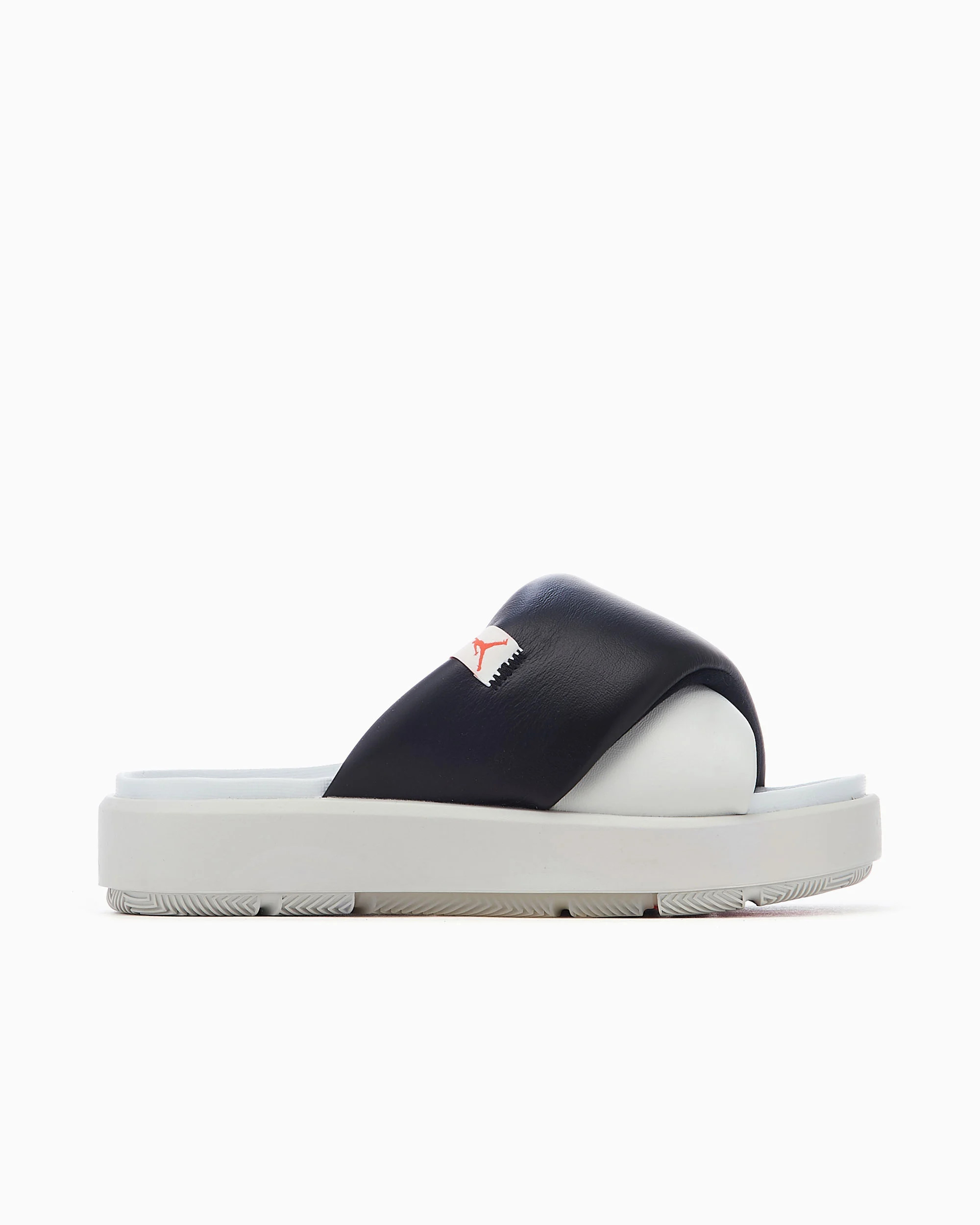 Шльопанці Jordan WMNS SOPHIA SLIDE DO8863-100