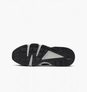 Кросівки Nike Air Huaruche DR0286-100