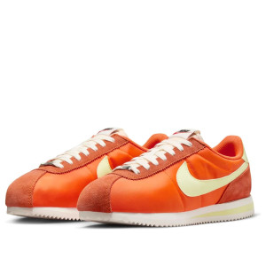 Кросівки Nike CORTEZ TXT W ORANGE HJ9612-800