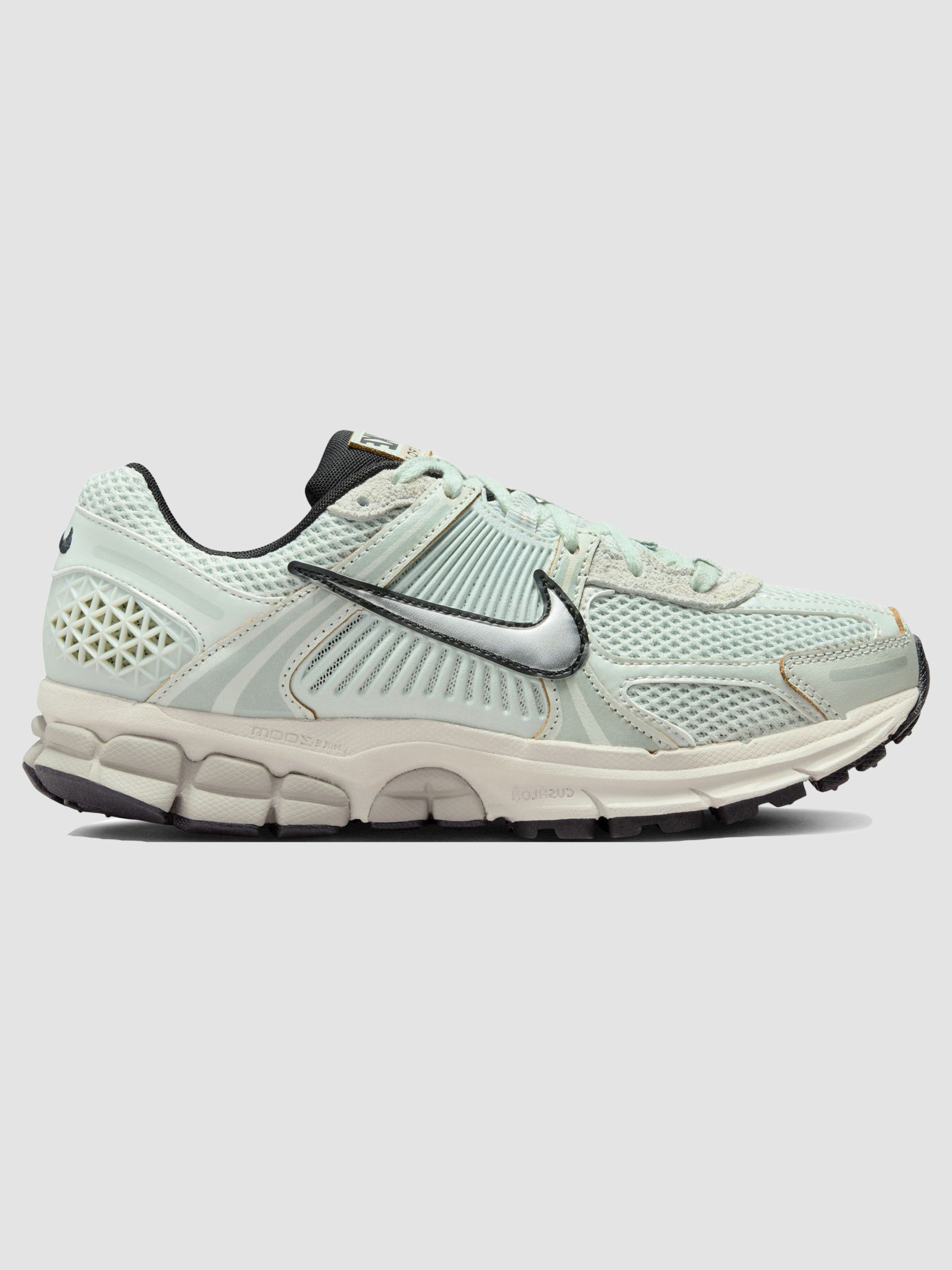 Кросівки Nike Zoom Vomero 5 FN6742 001