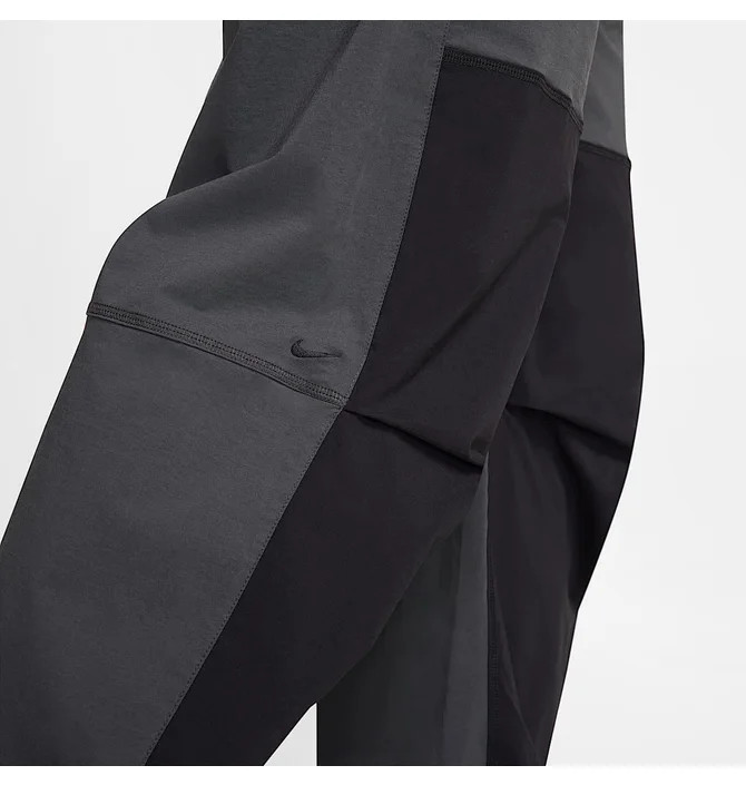Штани Чоловічі Nike Tech Woven Blac /Grey HM7158-060