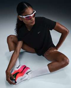 Футболка жіноча Nike Tempo Df Ss Top Black HQ0648-010