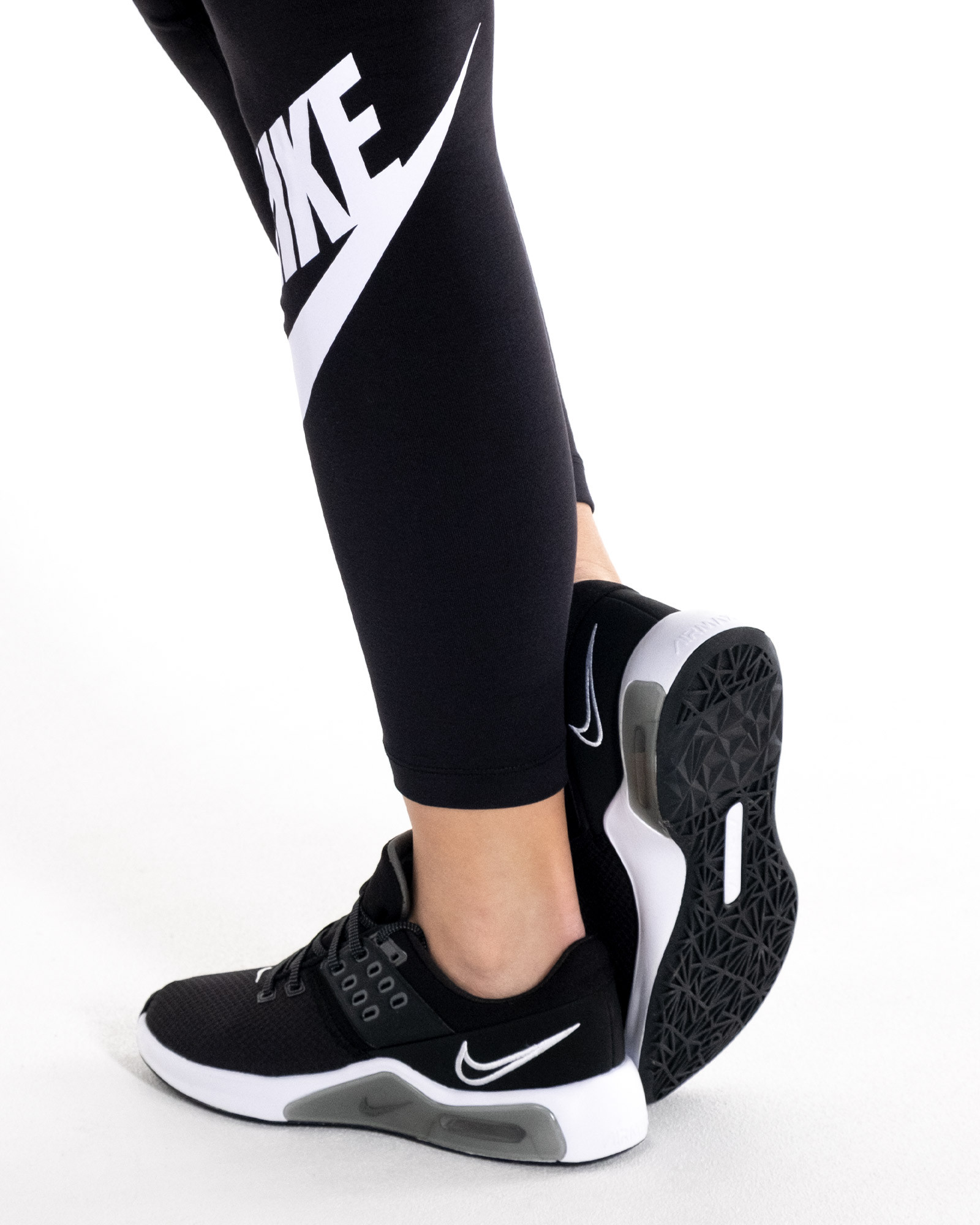 Кросівки Nike  Air Max Bella TR 4 CW3398-002