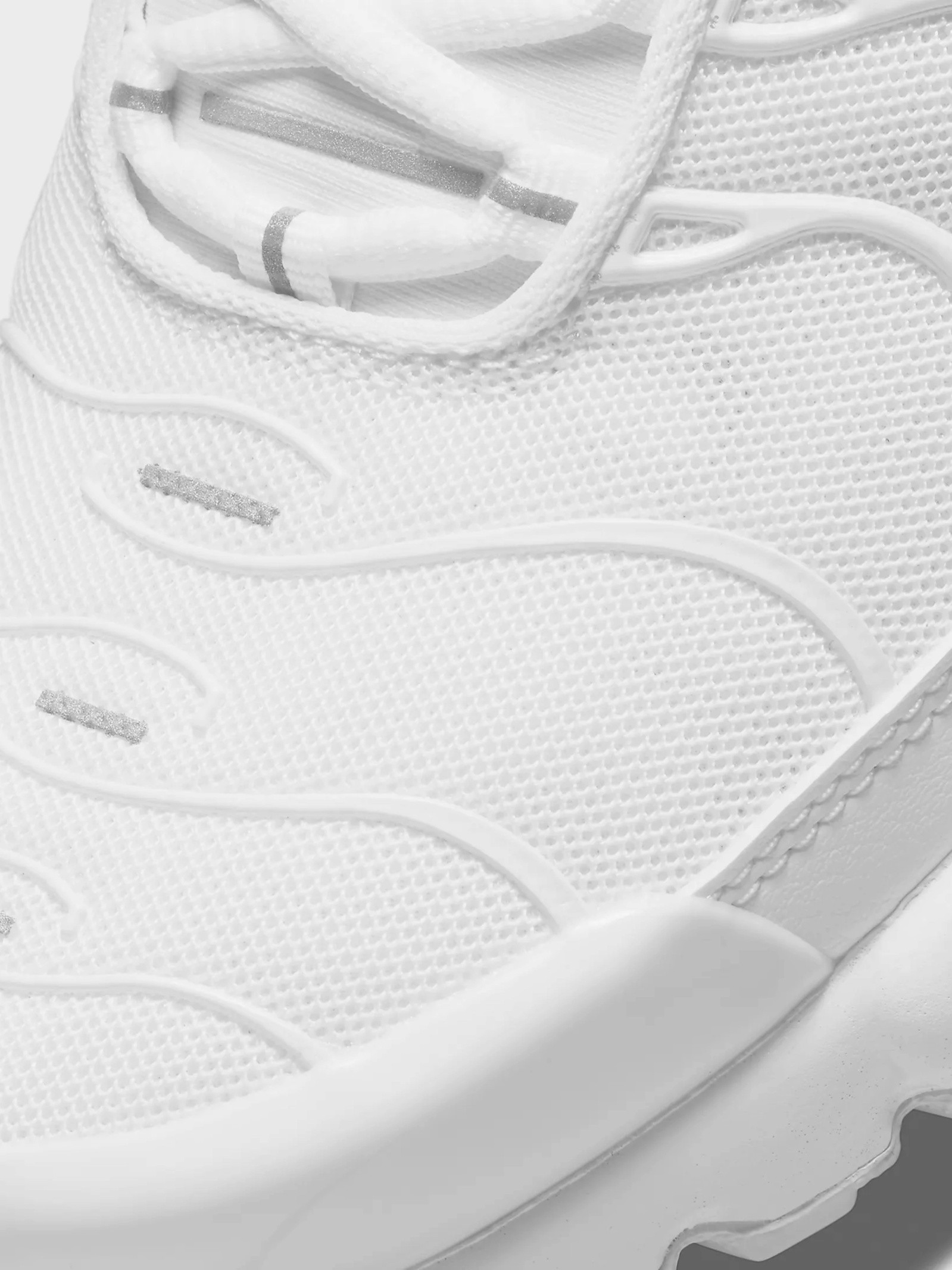 Кросівки Nike WMNS AIR MAX PLUS DM2362-100