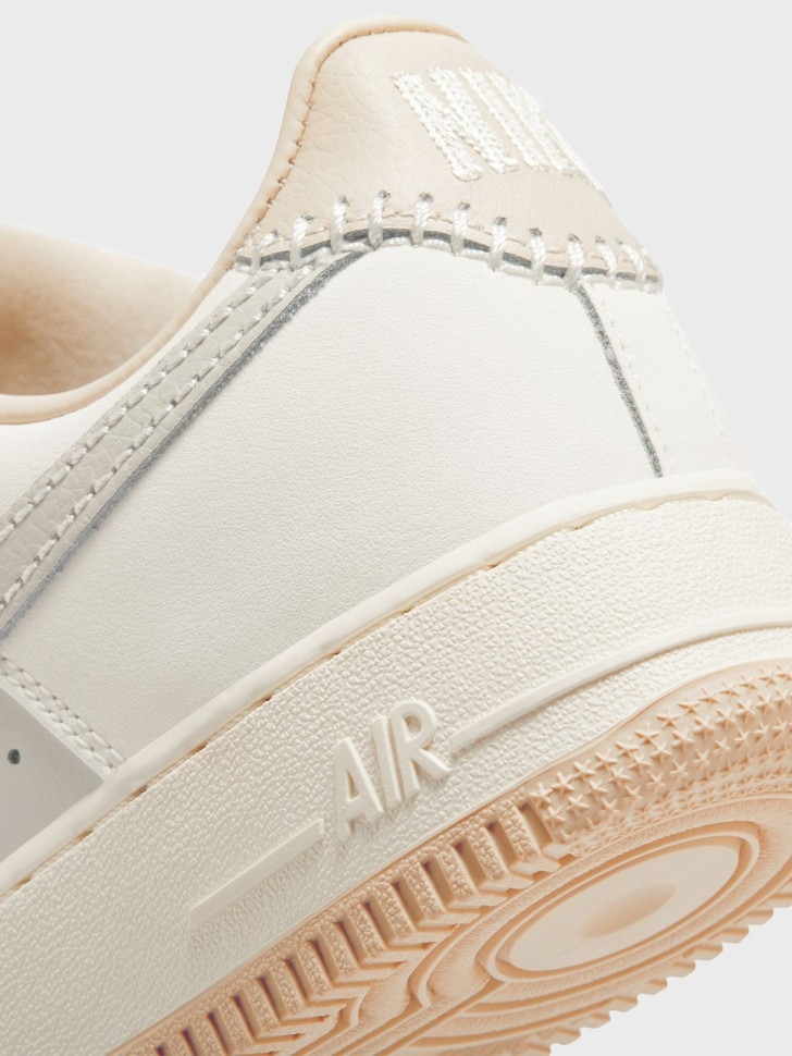 Кросівки Nike Air Force 1 Low '07 Light Bone Suede Tassels (W) HV1813-001