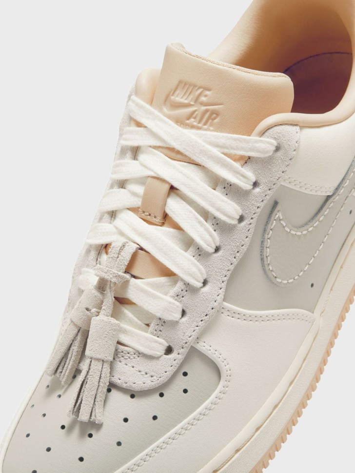 Кросівки Nike Air Force 1 Low '07 Light Bone Suede Tassels (W) HV1813-001