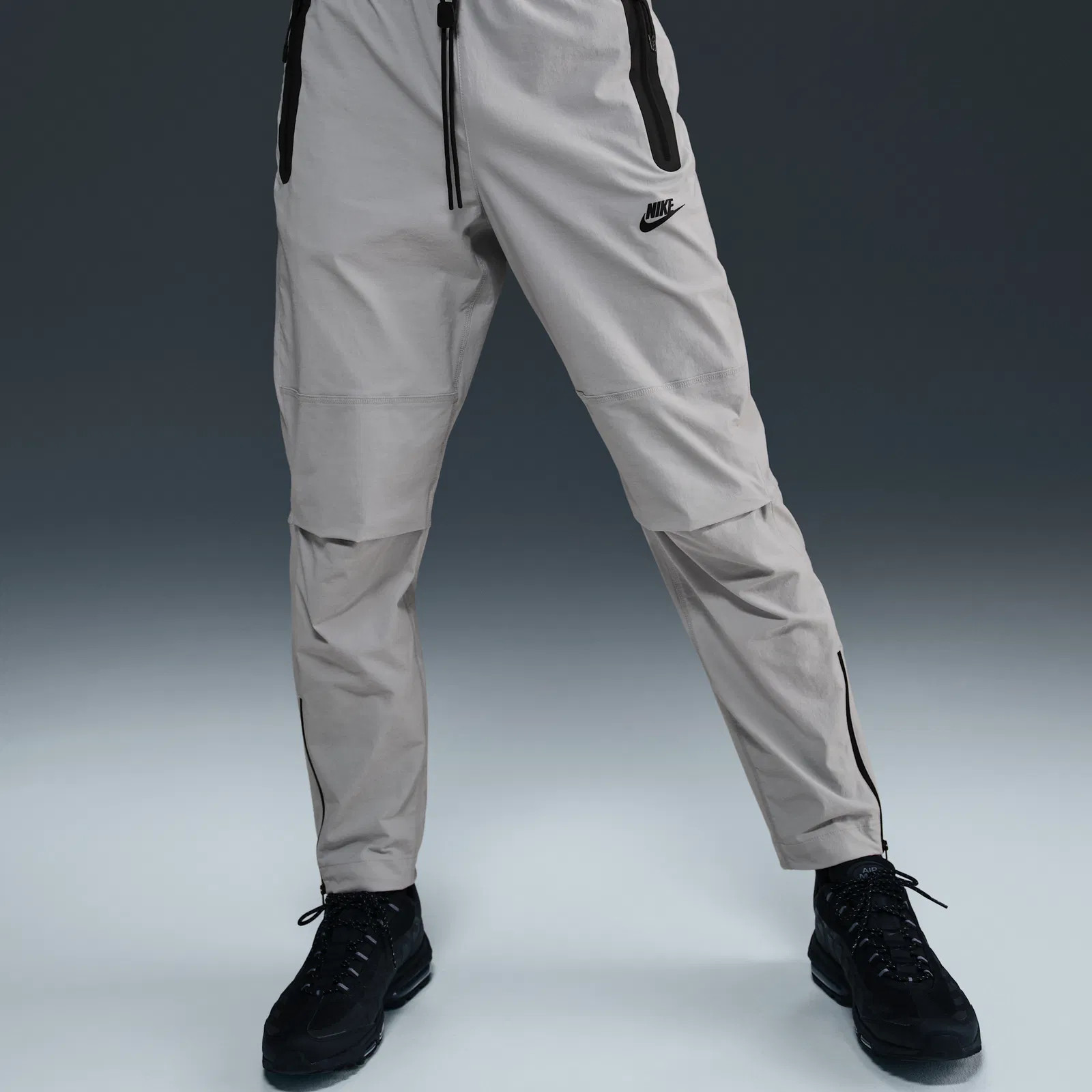 Штани Nike Tech Men's Woven Open-Hem Trousers IB6663-012