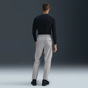 Штани Nike Tech Men's Woven Open-Hem Trousers IB6663-012