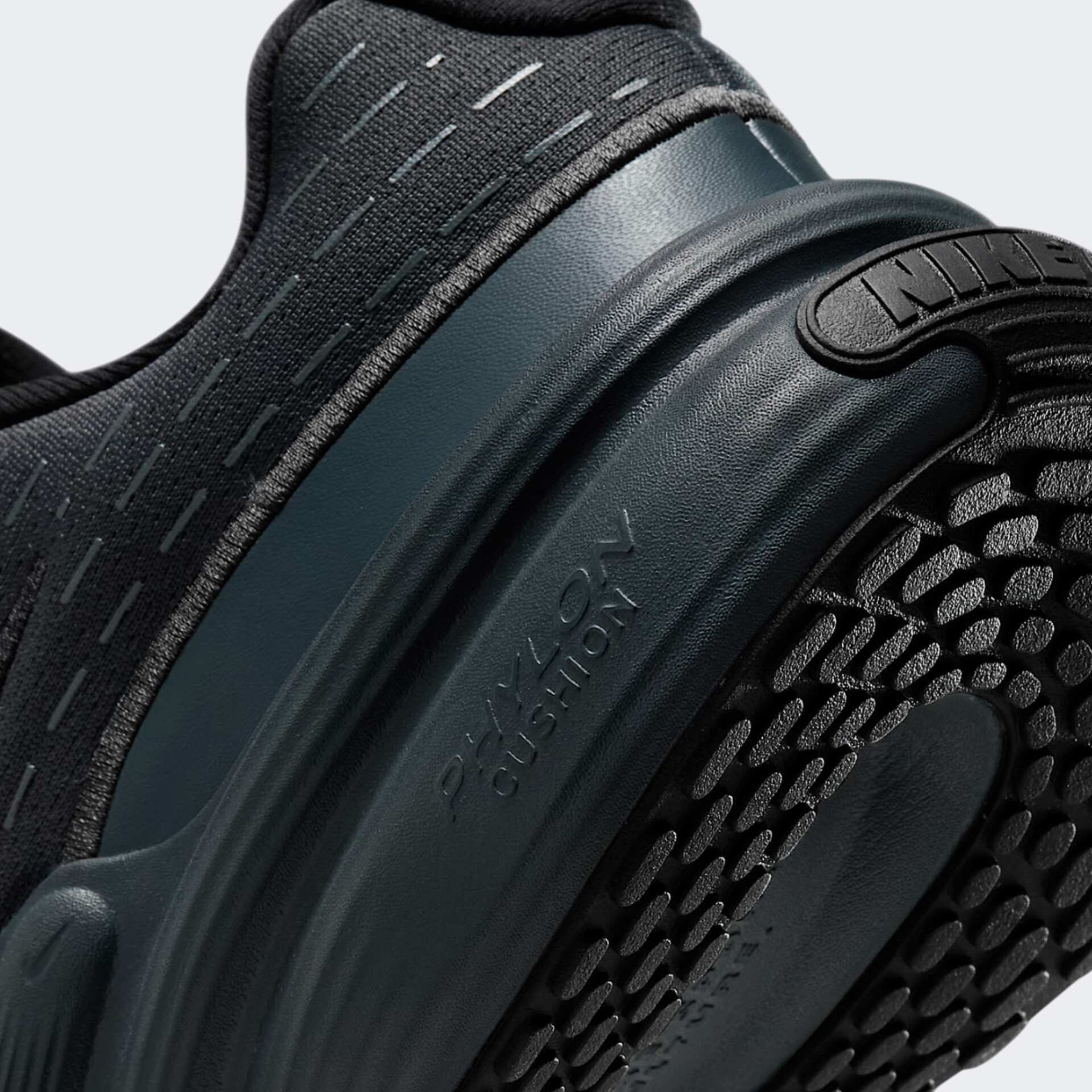 Кросівки Nike UPLIFT SC IB2765-001