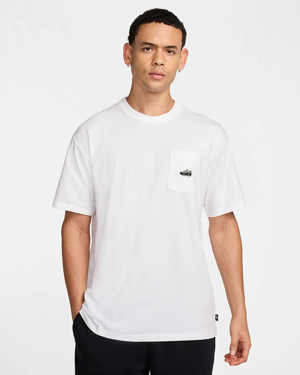 Футболка Nike TEE M90 Sneaker Patch PKT HJ0574-100