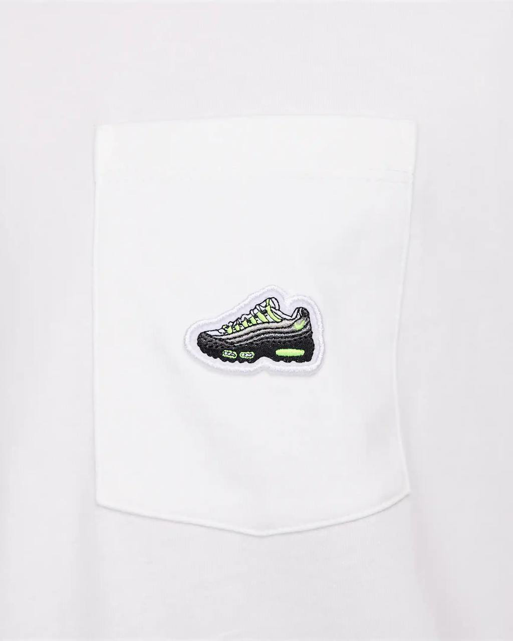 Футболка Nike TEE M90 Sneaker Patch PKT HJ0574-100