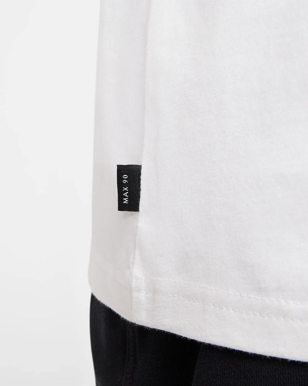 Футболка Nike TEE M90 Sneaker Patch PKT HJ0574-100