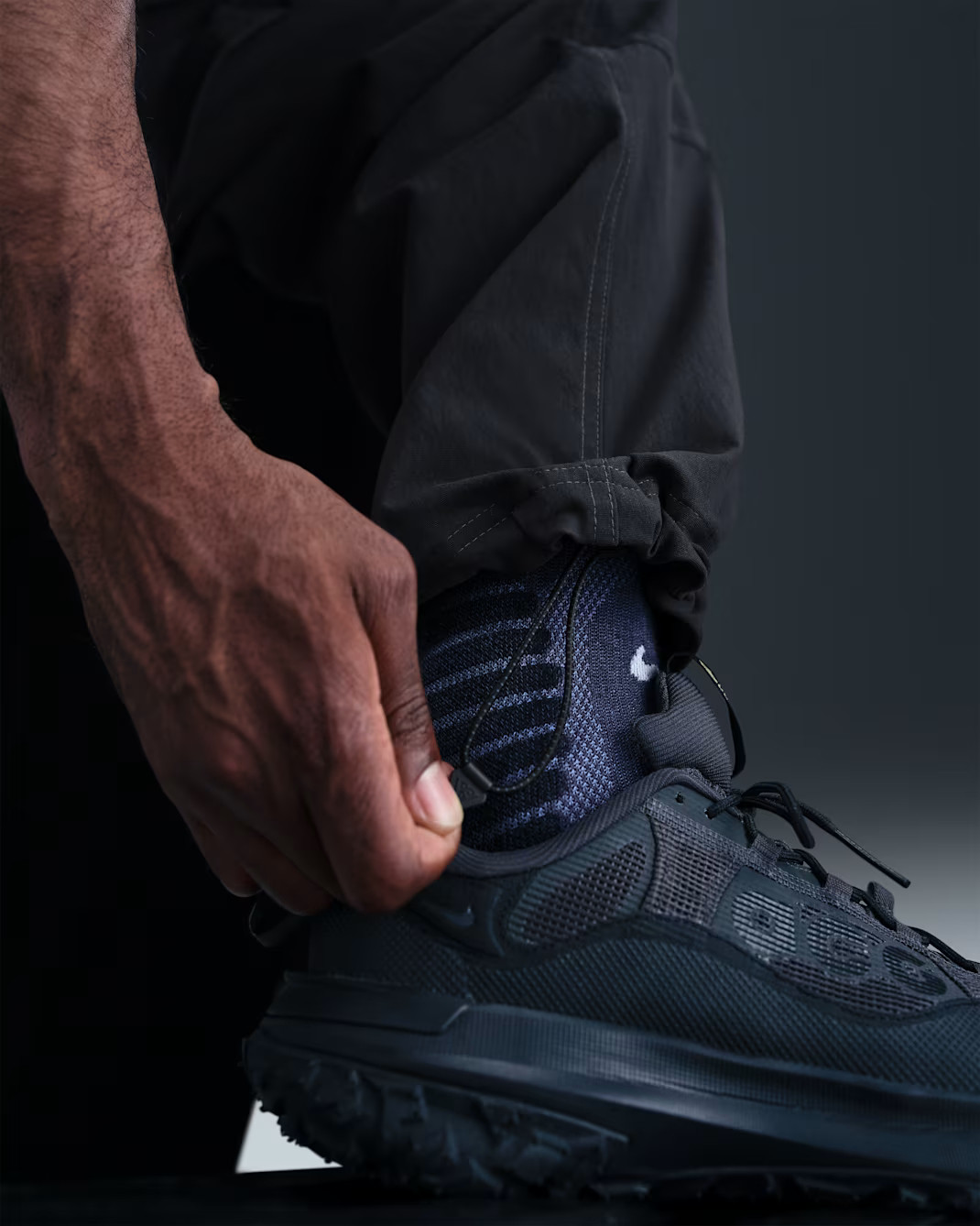 Штани чоловічі Nike Acg Smith Summit MenS Zip Cargo Pants Black HV0591-010