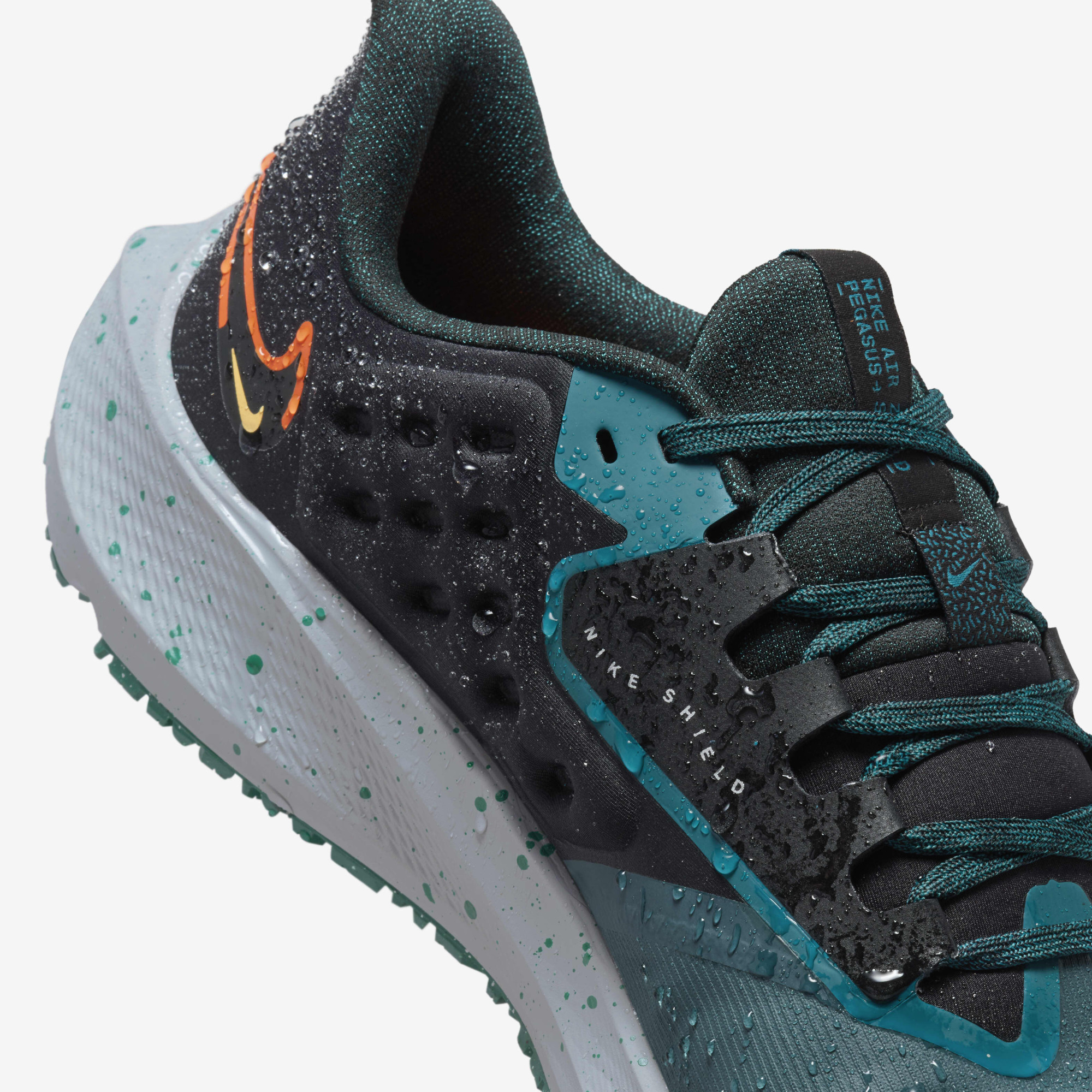 Кросівки чоловічі Nike Pegasus 39 Shield Weatherised Road Running Shoes Turquoise DO7625-300