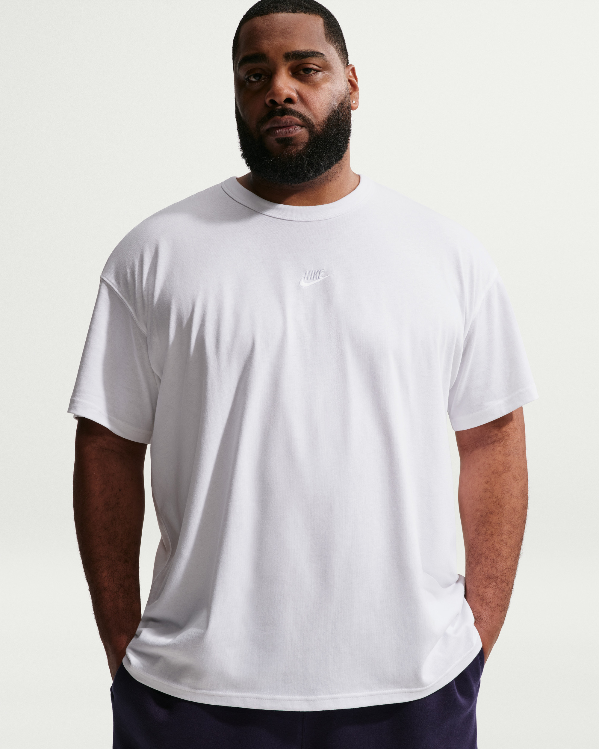 Футболка Nike M NSW TEE LSE PREM ESS SUST IH1121-100