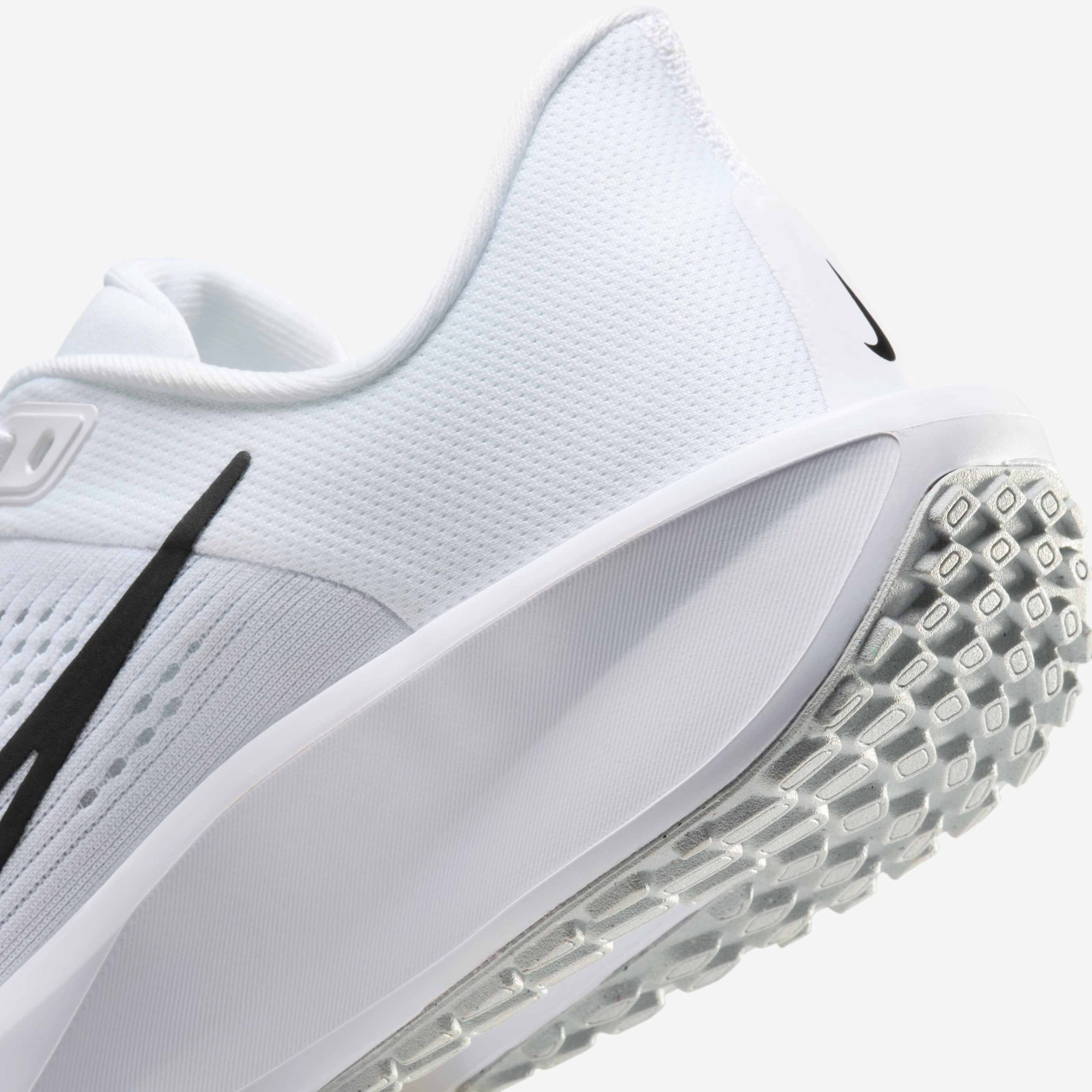 Кросівки FD6034-100 Nike FD6034-100