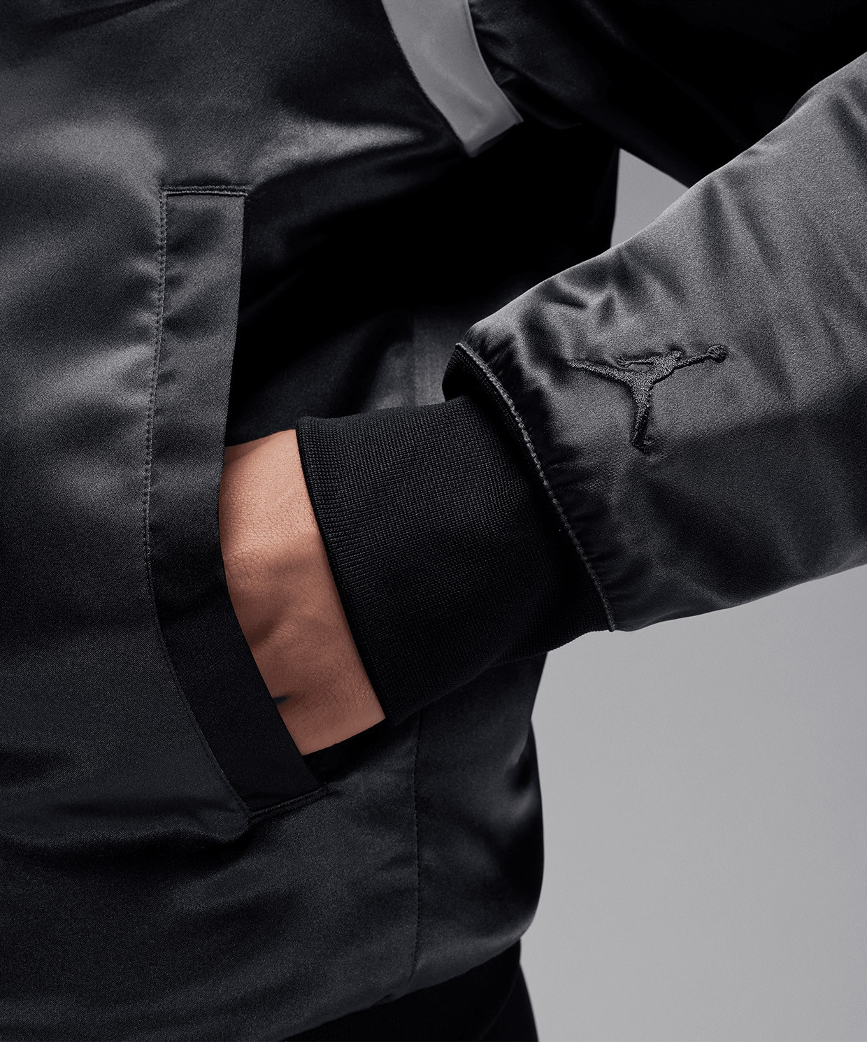 Бомбер чоловічий Air Jordan Mvp Hbr Vrsty Jkt HF9297-045