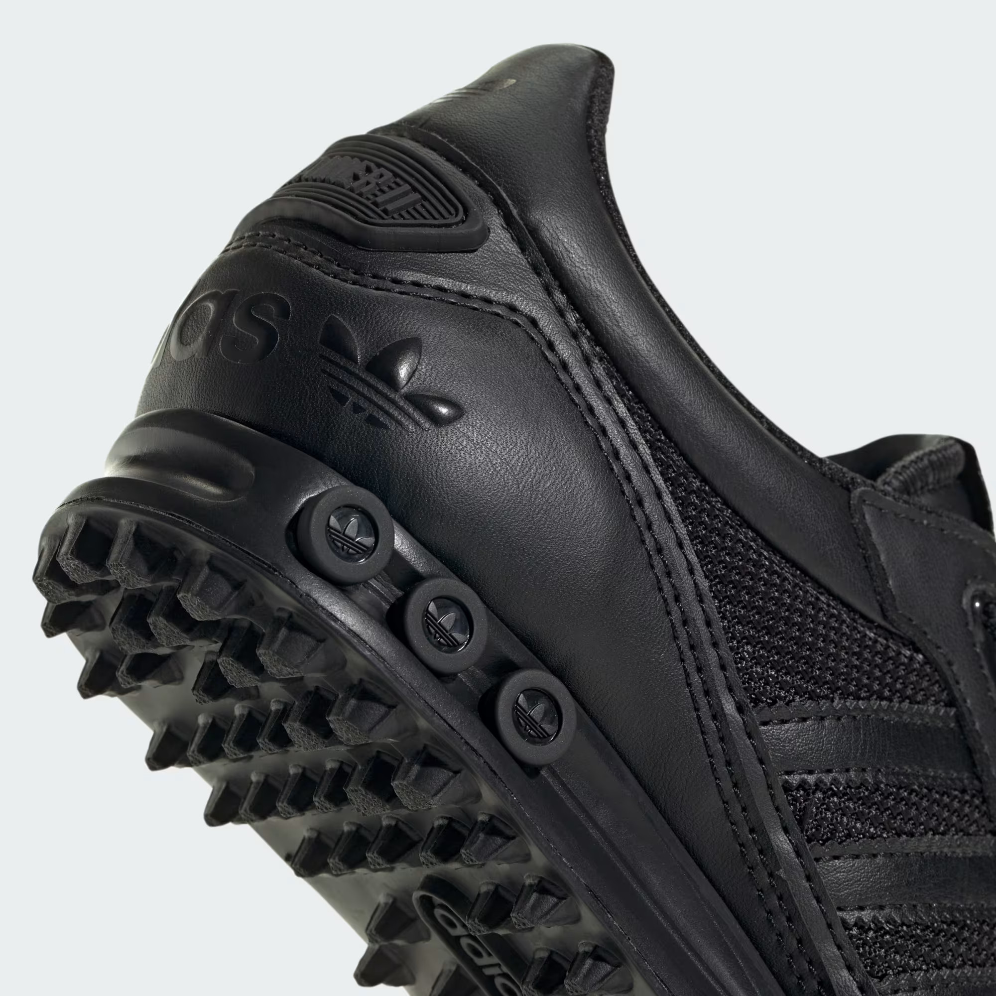 Кросівки Adidas LA Trainer II J Black IF4268