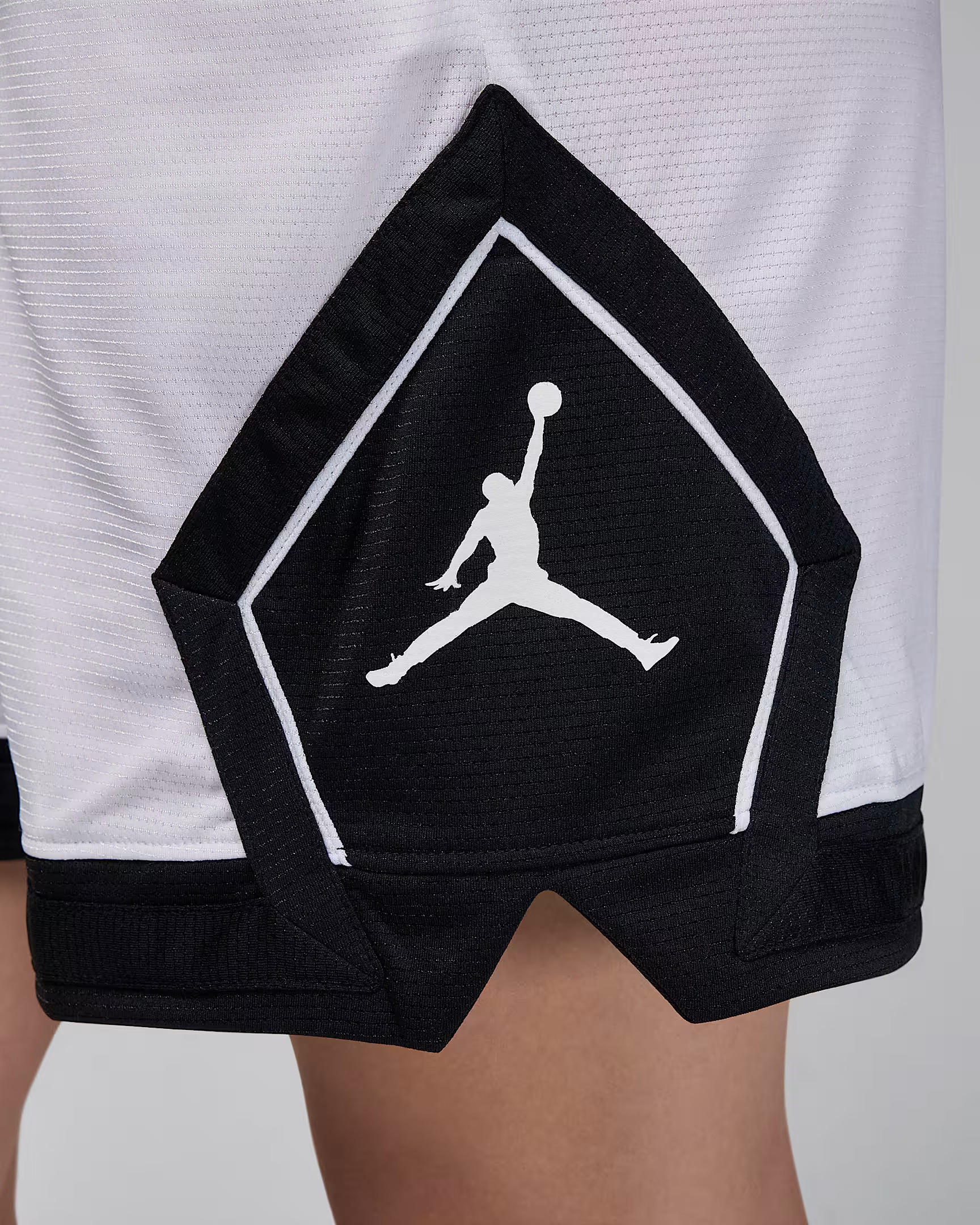 Шорти  NIKE W J SPT DMND SHORT 4 WHITE FN5134-101