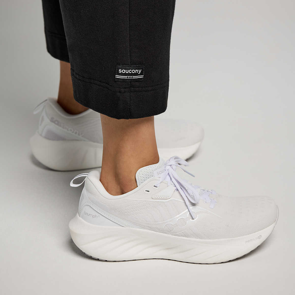 Штани спортивні Saucony RECOVERY PANT SAW800526-BK