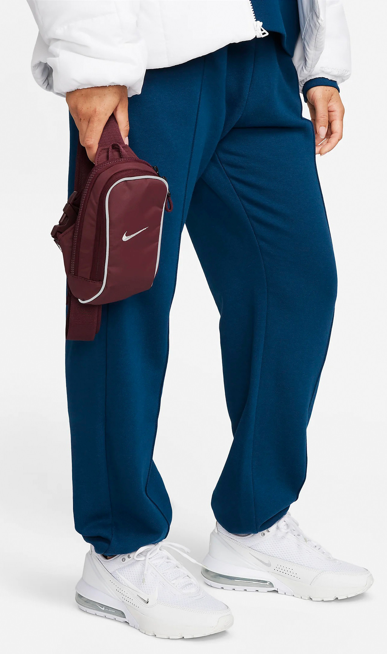 Сумка через плече Nike NK NSW ESSNTL CRSSBDY-MTL PULL 1L бордовий Уні 20.5x12.5x5 см FB2850-681
