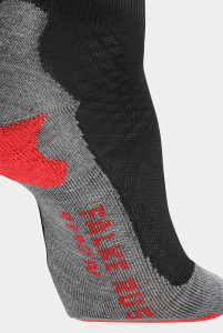 Шкарпетки (біг) Falke ESS RU5 RACE SHORT 16730-3010