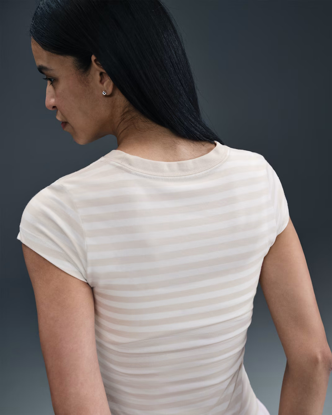 Футболка жіноча Nike Baby Gfx Spd Beige IH8474-104