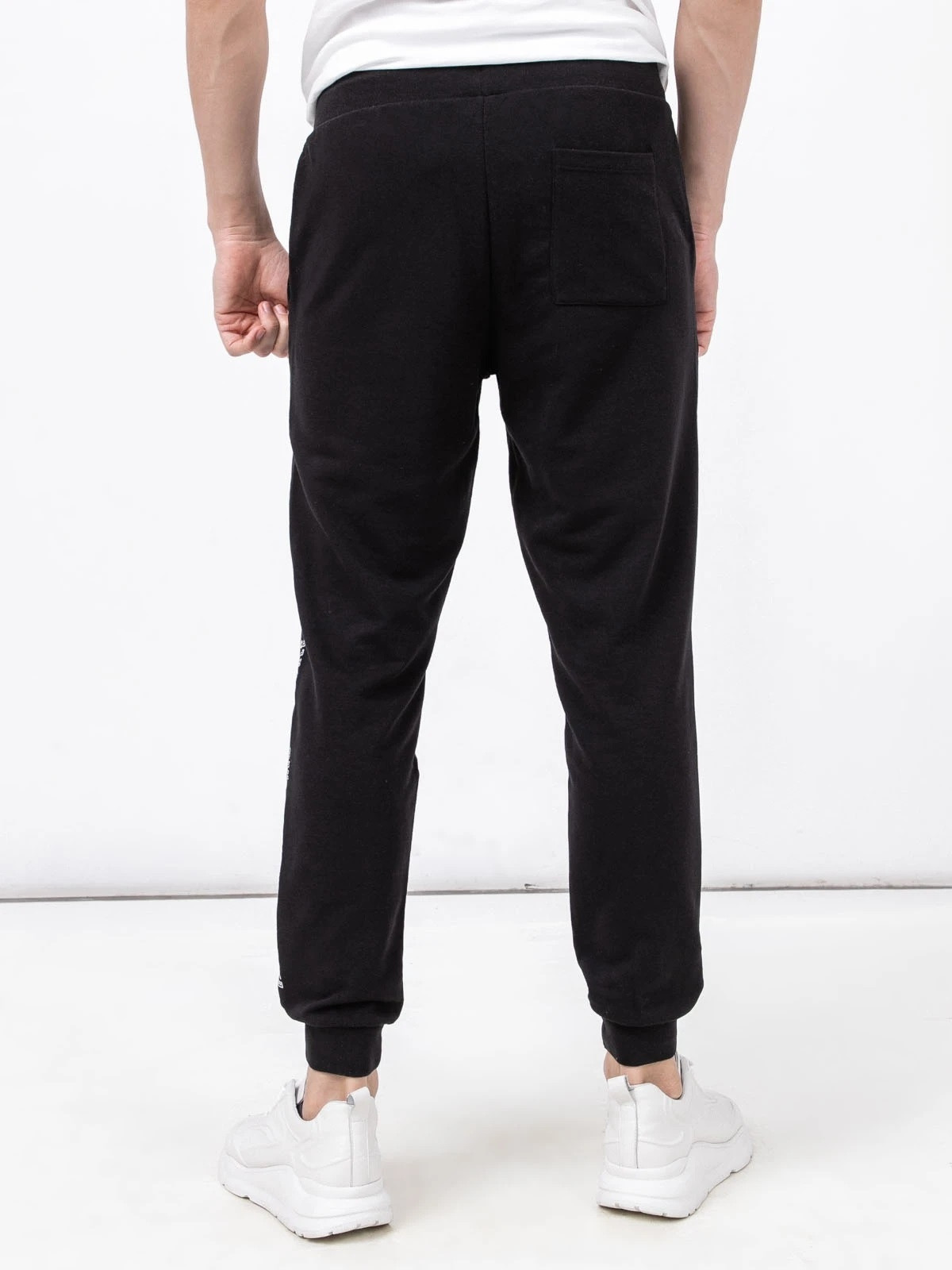 Штани JPSTGORDON JJCLAY SWEAT PANTS IN 12205877-Black Jack&Jones M Чорний 12205877-Black