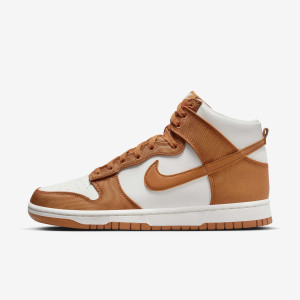 Кросівки чоловічі Nike Sportswear Dunk High Retro Se White/Orange DV7223-800