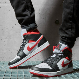 Кросівки Air Jordan 1 Mid 554724-122