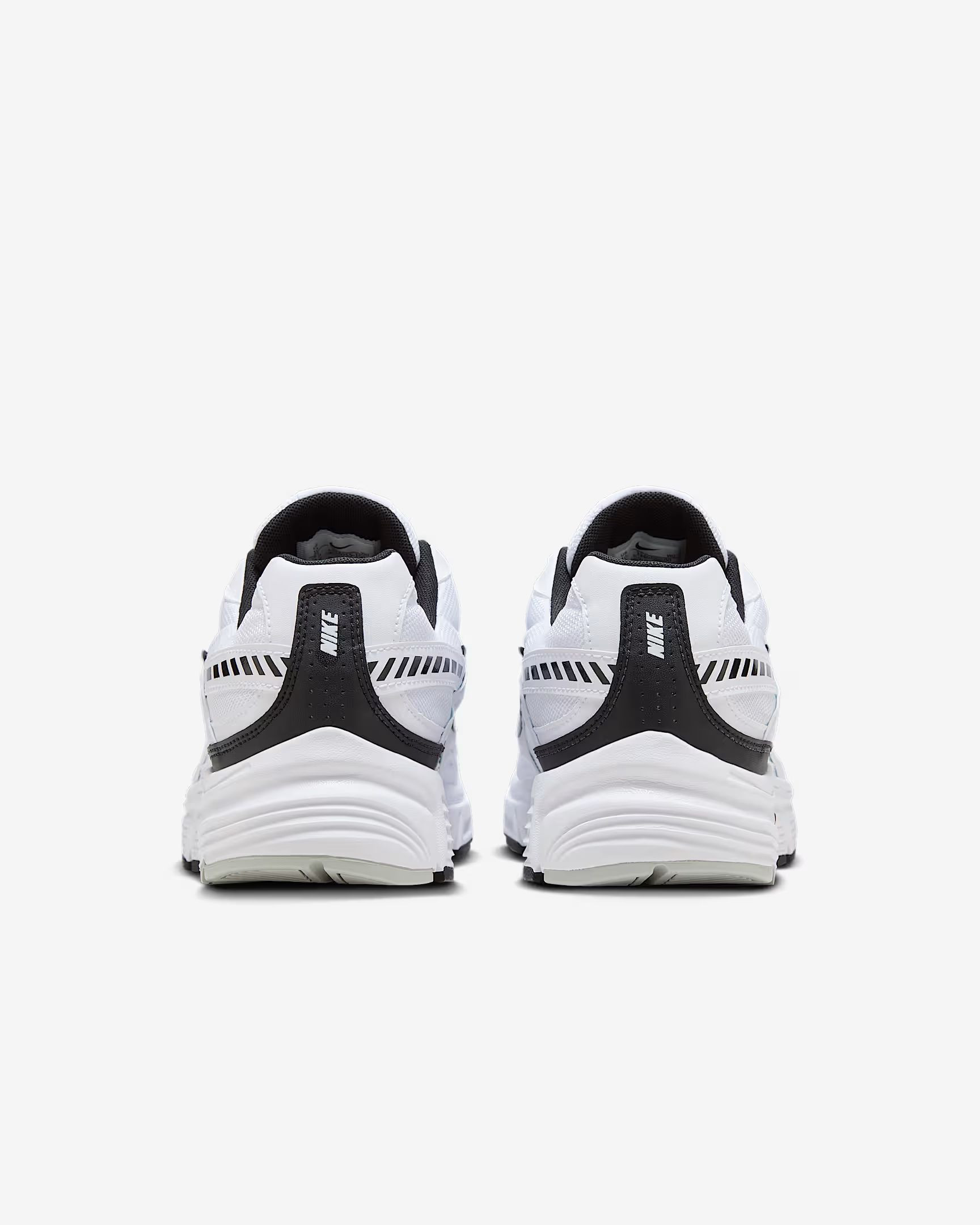 Кросівки Nike INITIATOR 394055-100