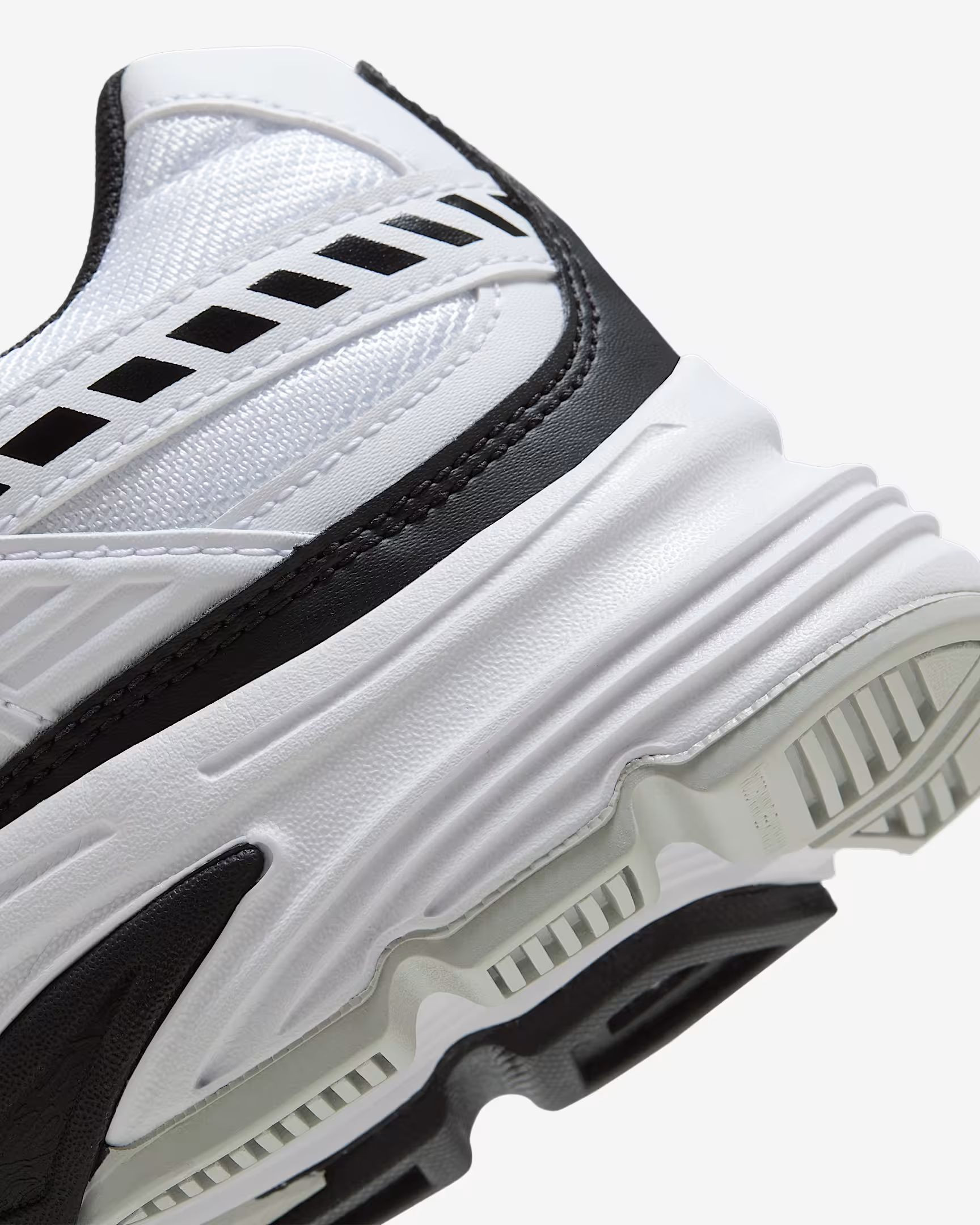 Кросівки Nike INITIATOR 394055-100