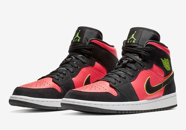 Кросівки W Jordan 1 Mid Hot Punch BQ6472-006