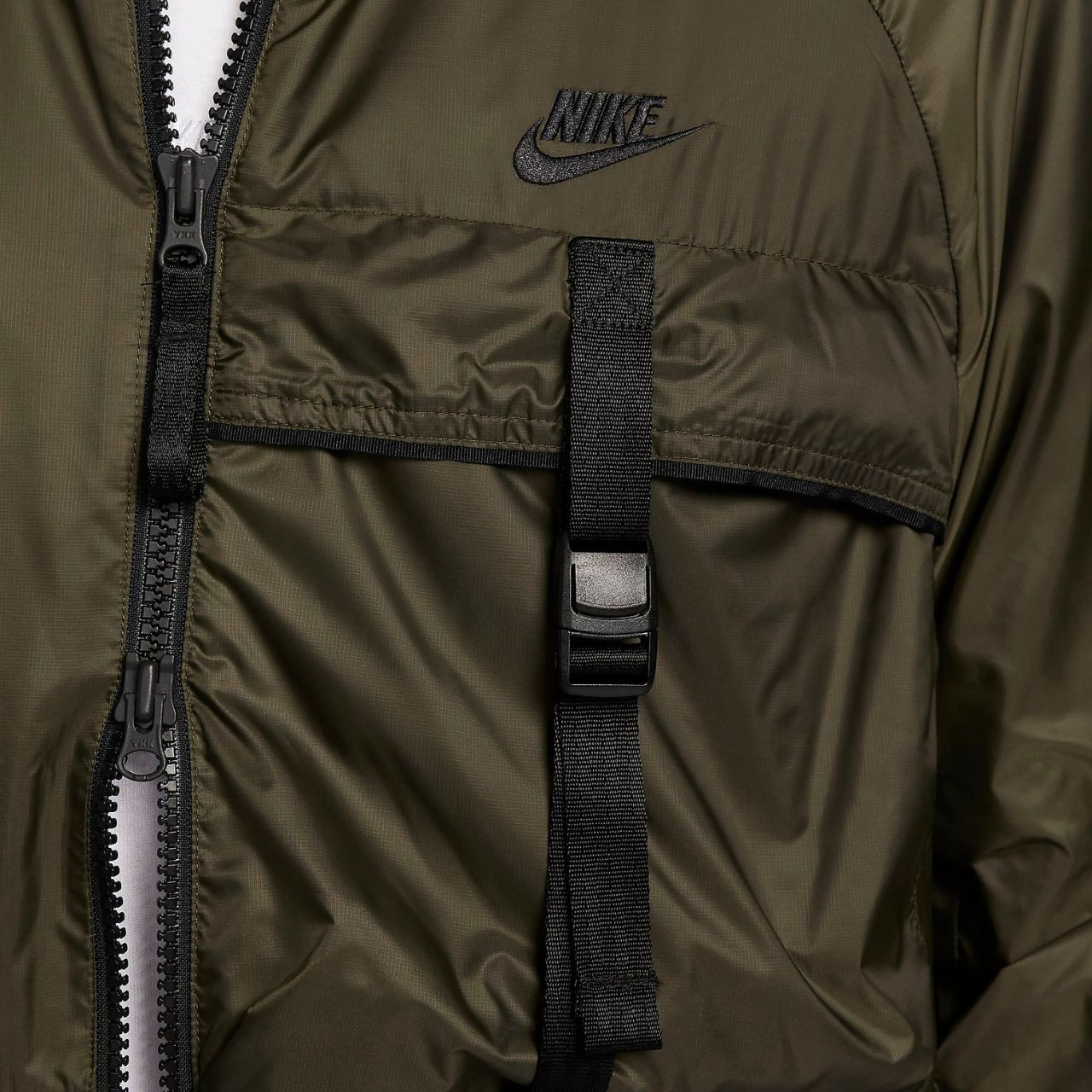 Куртка Nike Sportswear Tech Woven FB7903-325