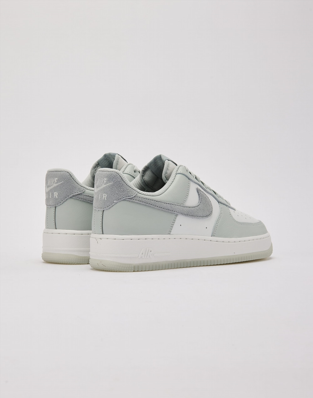Кросівки чоловічі Nike AIr Force 1 Low 07 Lv  FJ4170-003 40.5 FJ4170-003