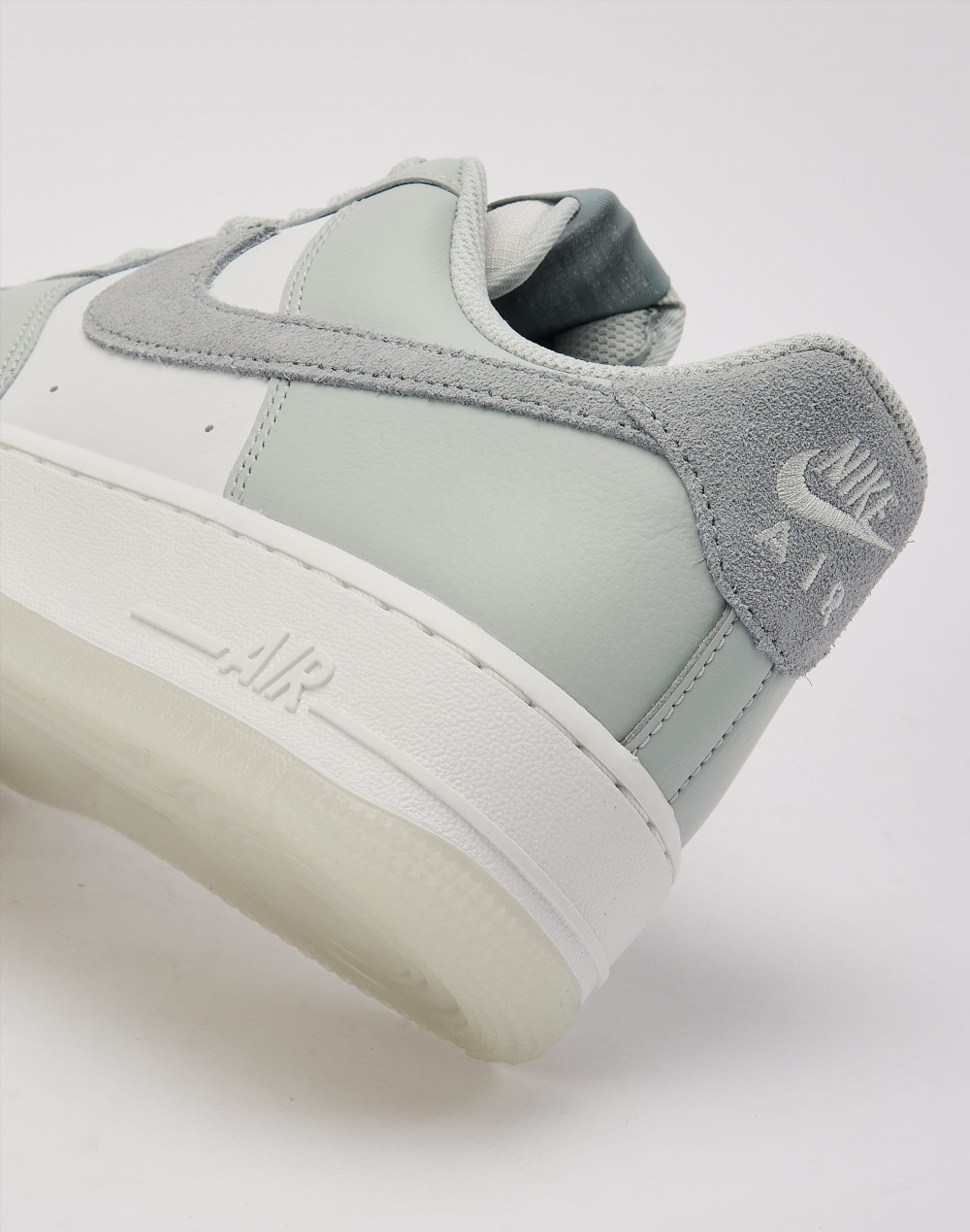 Кросівки чоловічі Nike AIr Force 1 Low 07 Lv  FJ4170-003 40.5 FJ4170-003