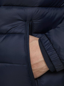 Куртка JJEMAGIC PUFFER COLLAR NOOS 12173752 Navi Blazer Jack&Jones M Темно-синій 12173752NAVIBLAZER